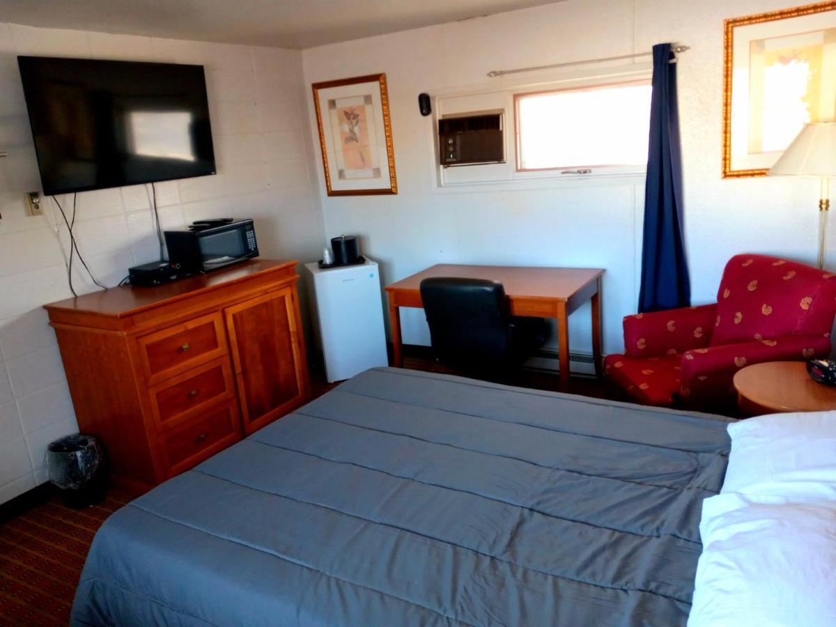 Chalet Inn Motel Dryden Zewnętrze zdjęcie